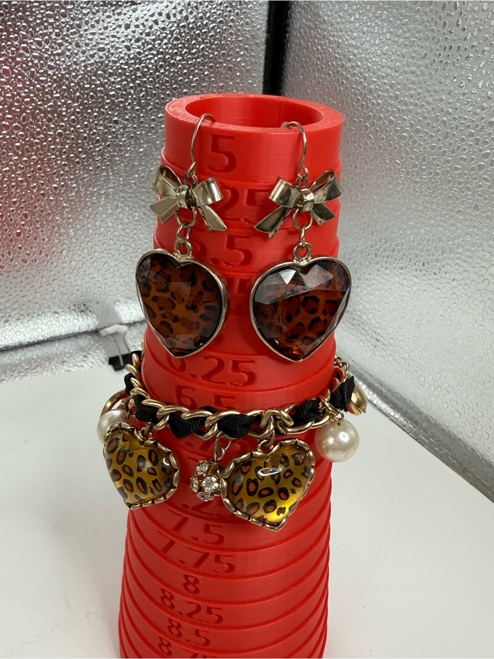Betsey Johnson leopard gold tone heart charm bracelet /earrings pearl rhinestone - Picture 4 of 6